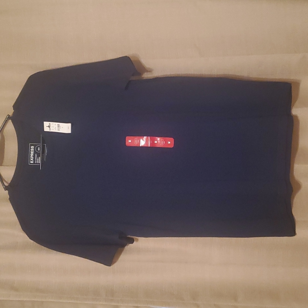 Express Medium short sleeve shirt